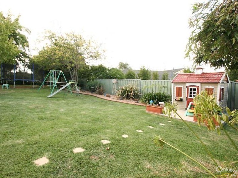 5 SARAN PLACE, Orange NSW 2800