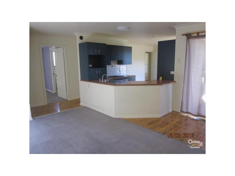 41 BOOTH CRESCENT, Orange NSW 2800