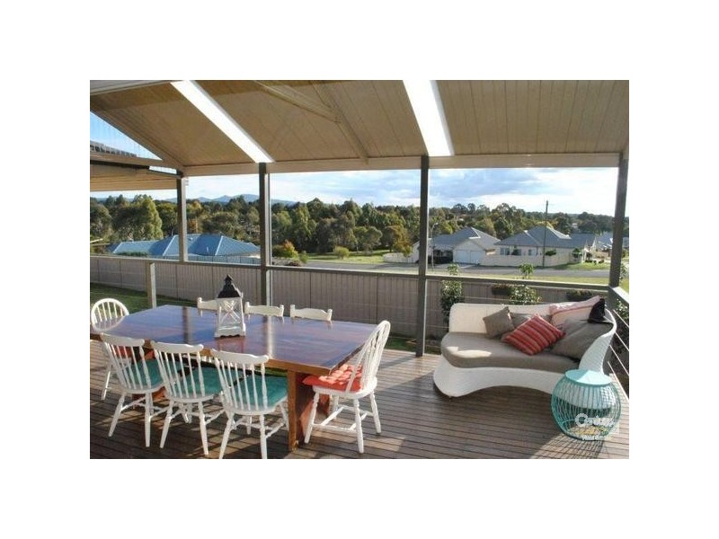 20 Bert Whiteley, Orange NSW 2800