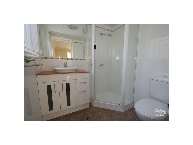 10 Booth Crescent, Orange NSW 2800