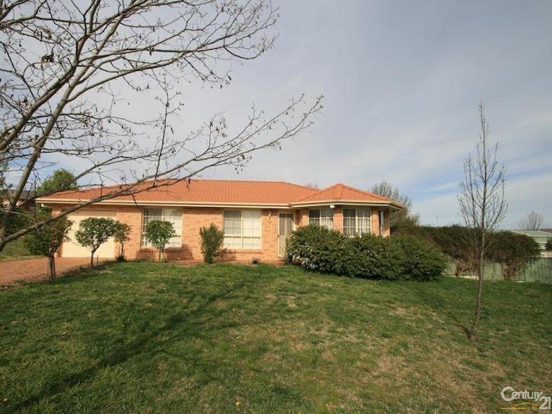 6 MARK PLACE, Orange NSW 2800