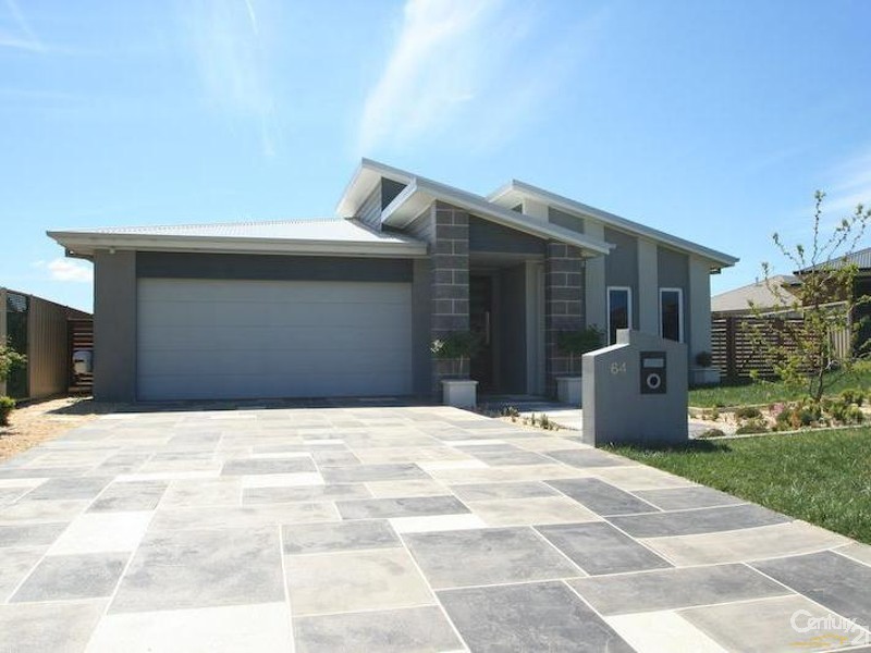 64 Carwoola Drive, Orange NSW 2800