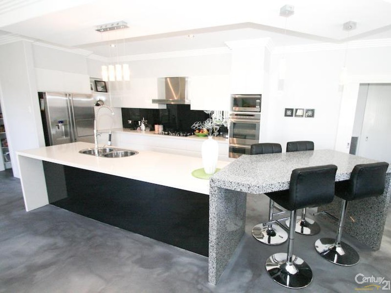 64 Carwoola Drive, Orange NSW 2800