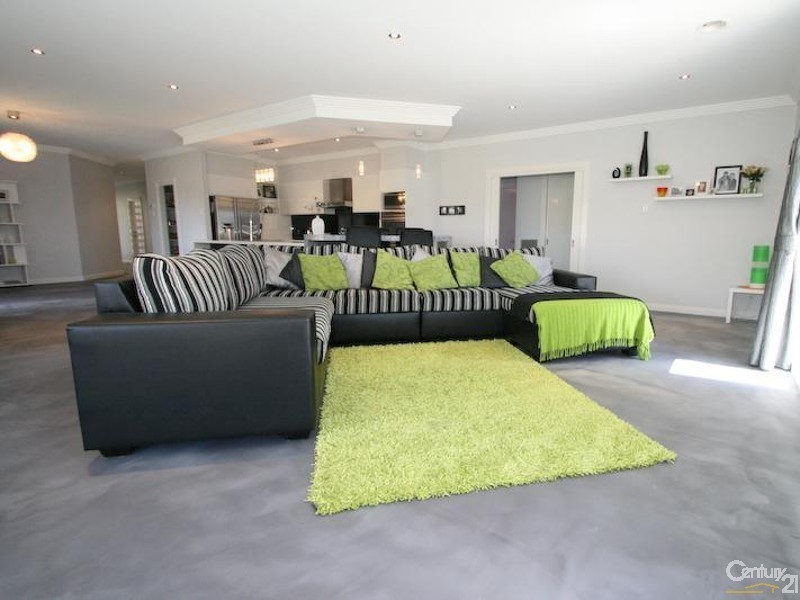 64 Carwoola Drive, Orange NSW 2800