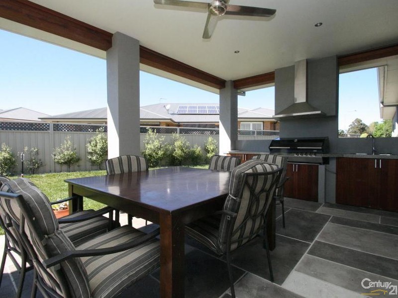 64 Carwoola Drive, Orange NSW 2800