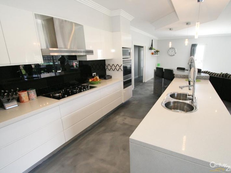 64 Carwoola Drive, Orange NSW 2800