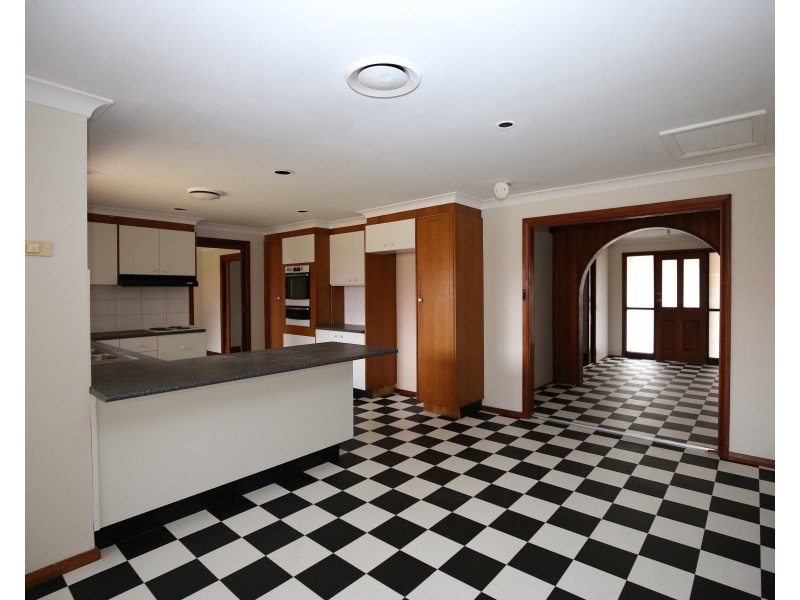 183 Dalton St, Orange NSW 2800