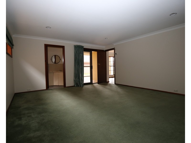 183 Dalton St, Orange NSW 2800
