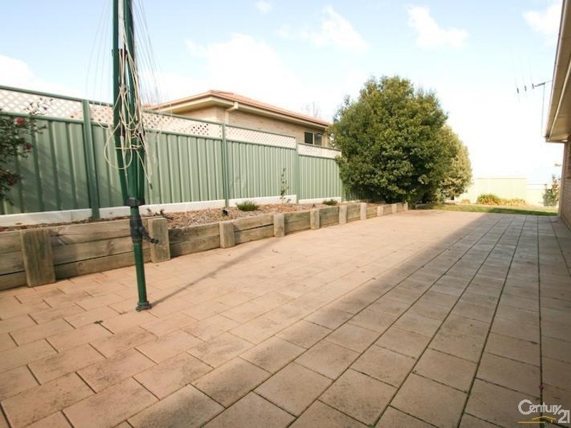6 Mark Place, Orange NSW 2800