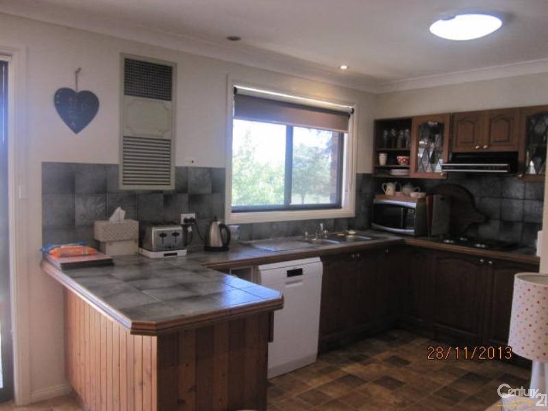 4 Blackman Close, Orange NSW 2800