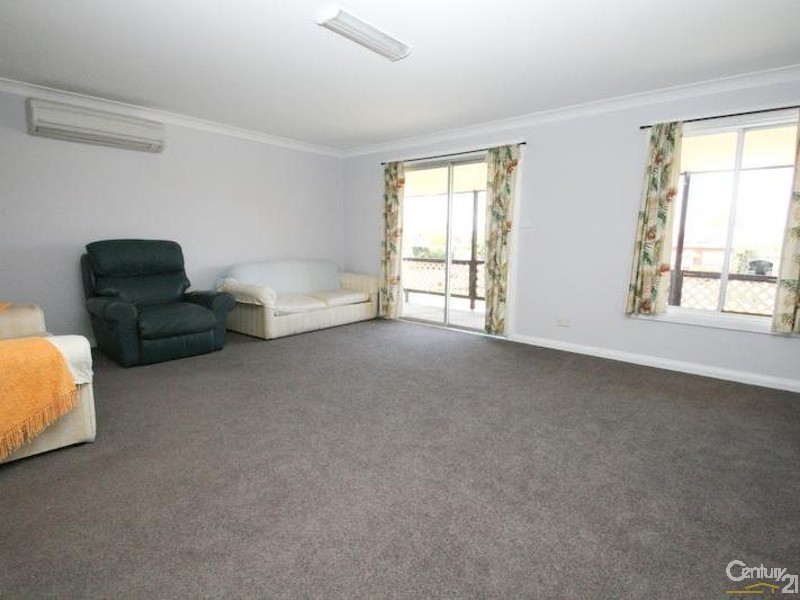 Spring Hill NSW 2800