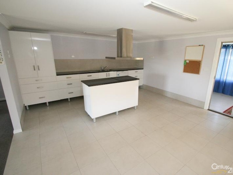 Spring Hill NSW 2800