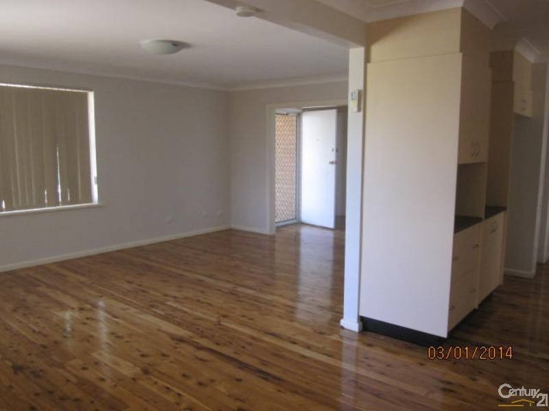32 Lawson Crescent, Orange NSW 2800