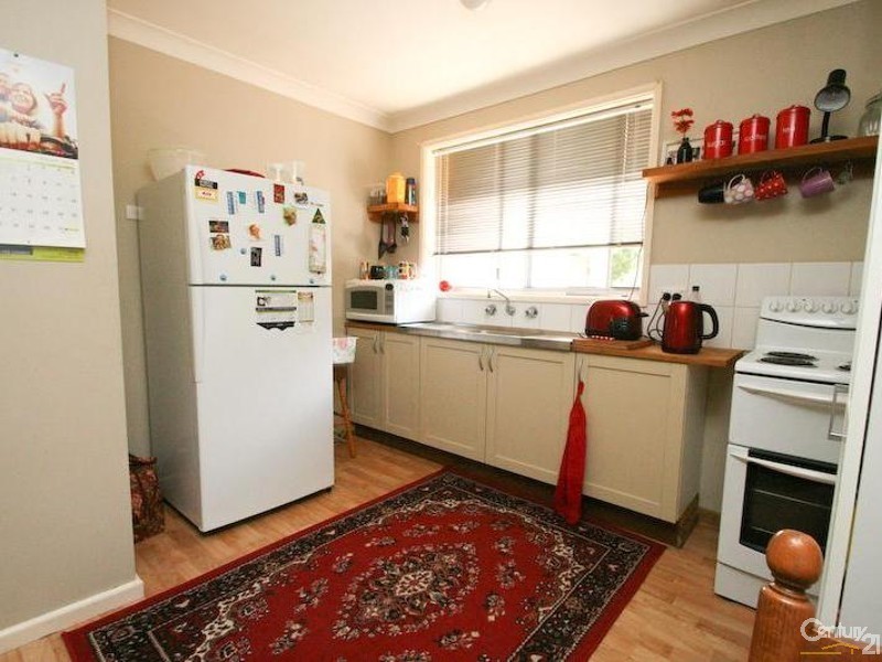 1/96  AUTUMN STREET, Orange NSW 2800