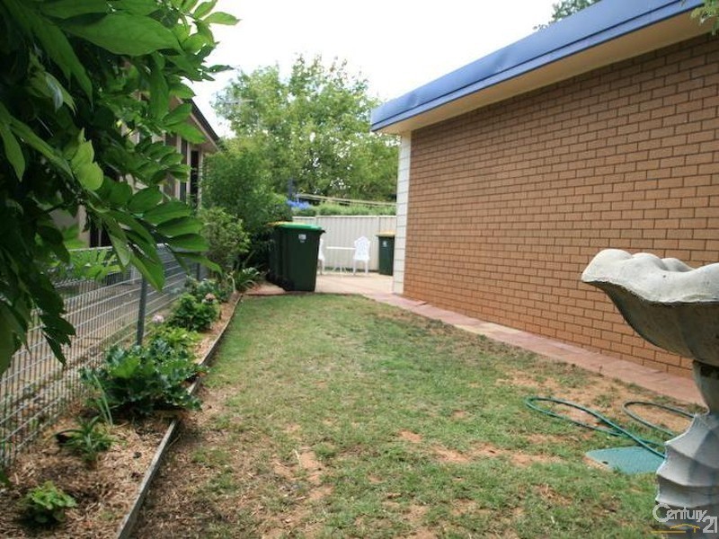 1/96  AUTUMN STREET, Orange NSW 2800