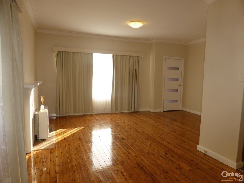 25 Racecourse Road, Orange NSW 2800