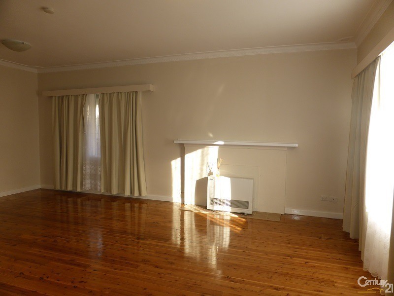 25 Racecourse Road, Orange NSW 2800