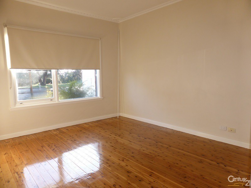 25 Racecourse Road, Orange NSW 2800