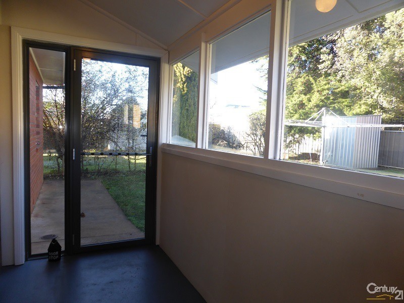 25 Racecourse Road, Orange NSW 2800