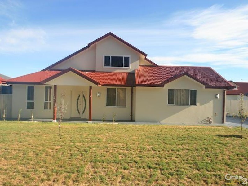 19 Moonstone Drive, Orange NSW 2800