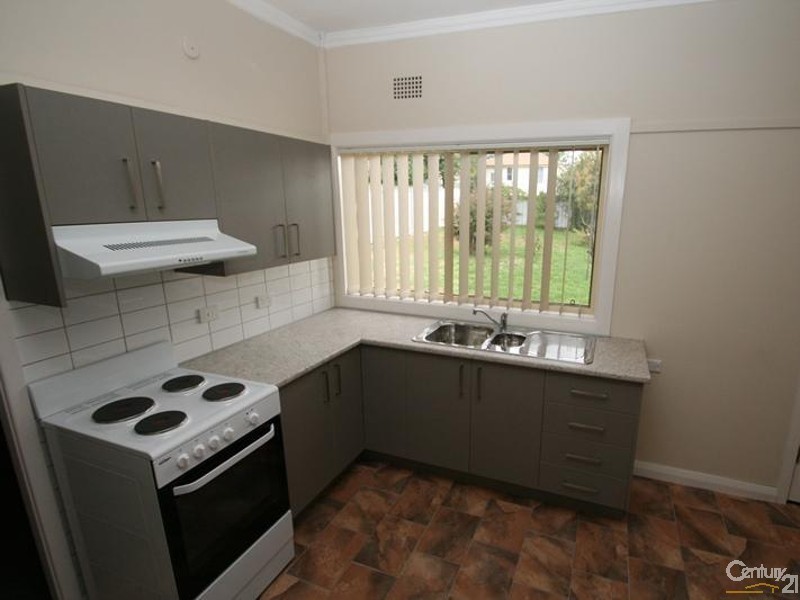 37 Tobruk Crescent, Orange NSW 2800