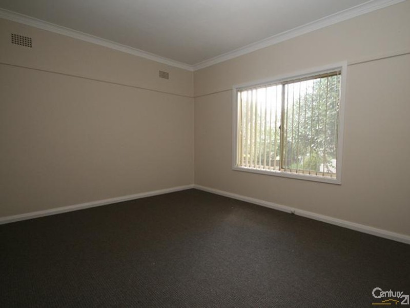37 Tobruk Crescent, Orange NSW 2800