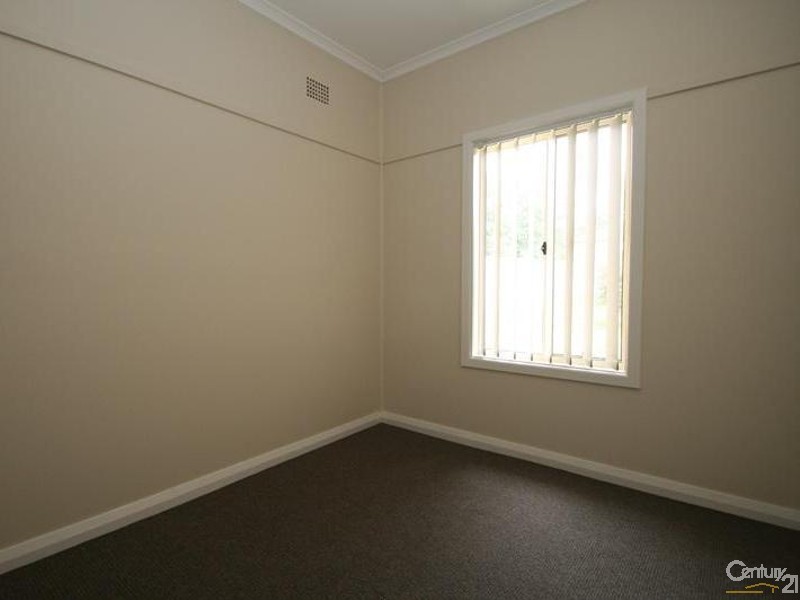37 Tobruk Crescent, Orange NSW 2800