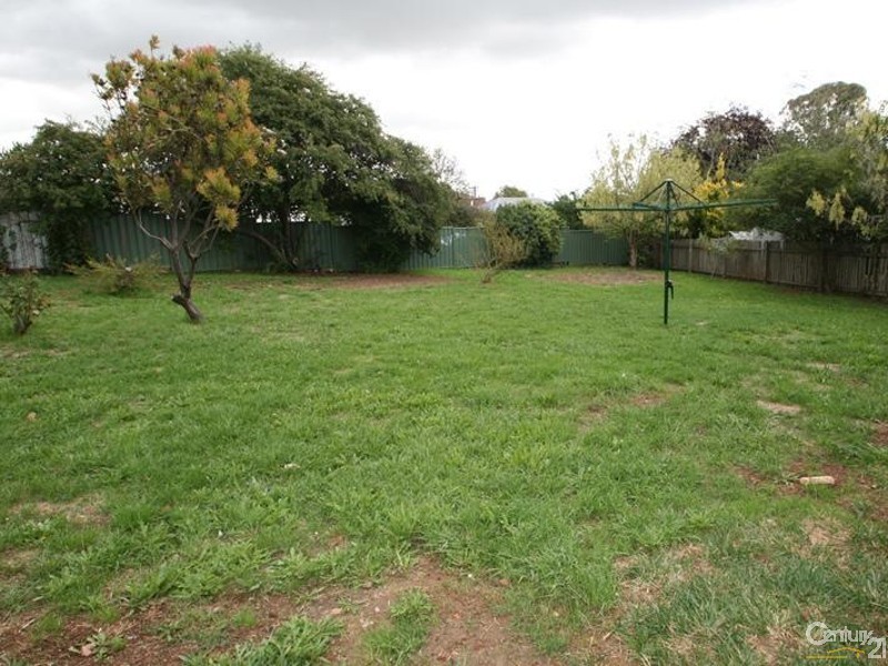 37 Tobruk Crescent, Orange NSW 2800