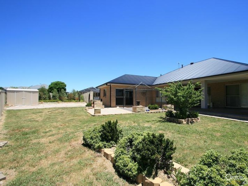 3 Jade, Orange NSW 2800