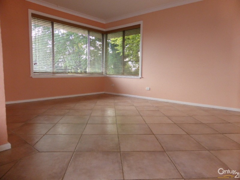 6 Maple Avenue, Orange NSW 2800