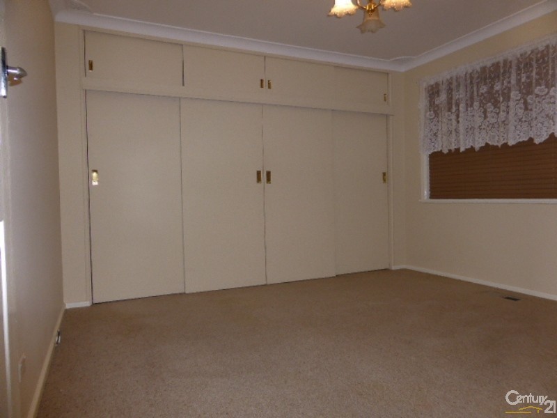 6 Maple Avenue, Orange NSW 2800