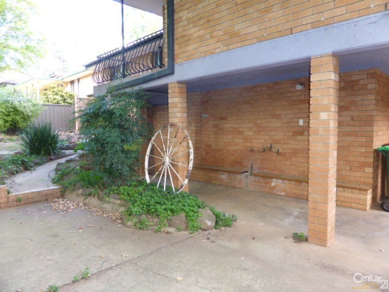 6 Maple Avenue, Orange NSW 2800