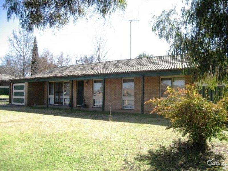 22 Wahratta Way, Orange NSW 2800