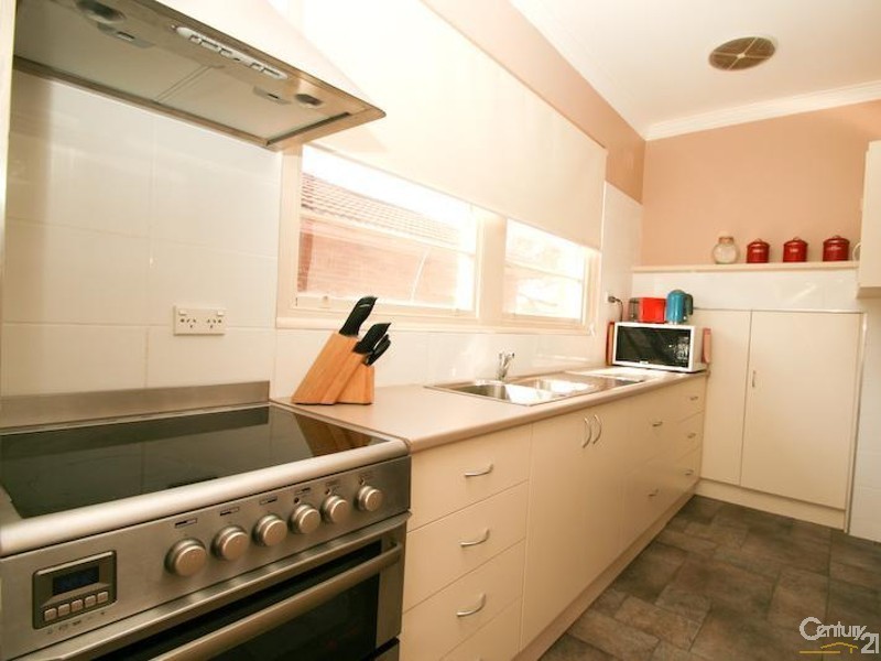 71 Glenroi Ave, Orange NSW 2800