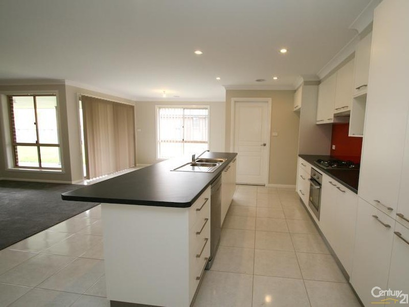 69 Botanic Way, Orange NSW 2800