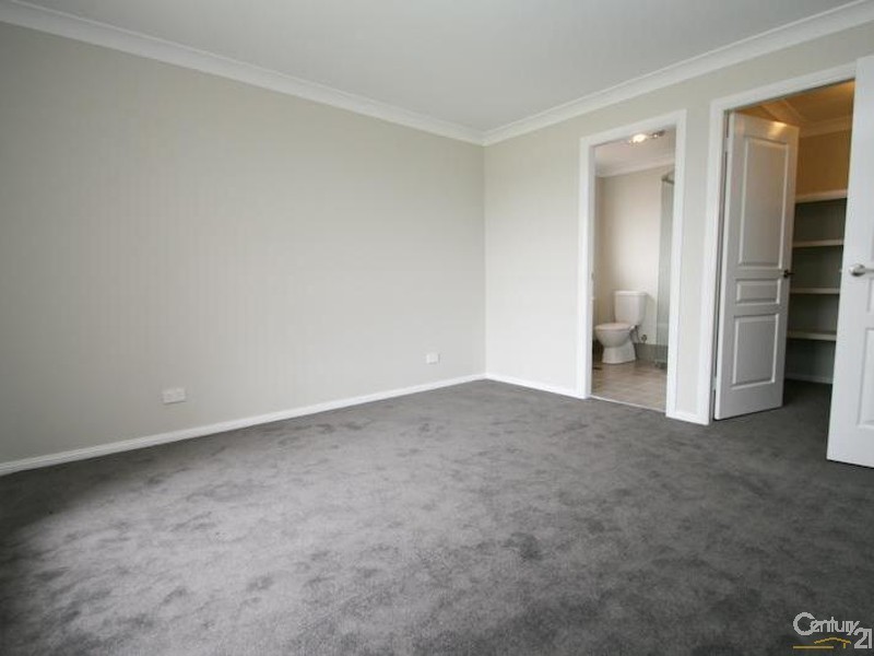 69 Botanic Way, Orange NSW 2800