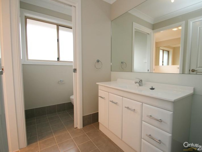 69 Botanic Way, Orange NSW 2800