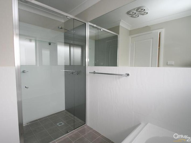 69 Botanic Way, Orange NSW 2800