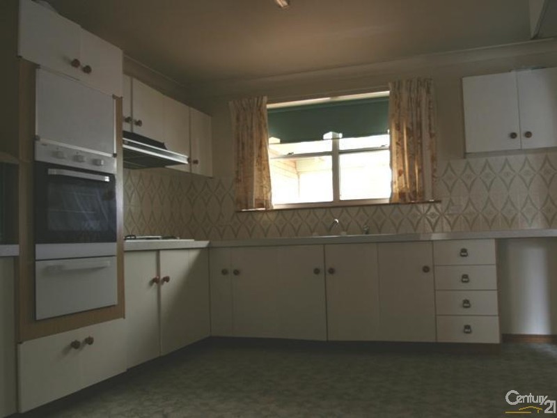 9  Grevillea Street, Orange NSW 2800