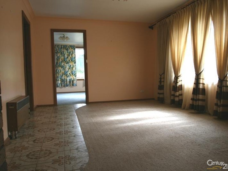 9  Grevillea Street, Orange NSW 2800