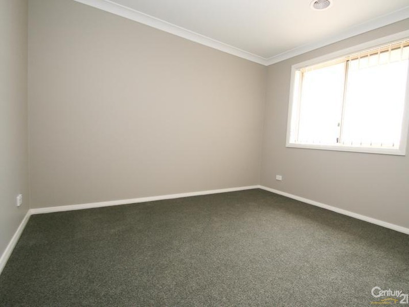 25 Molloy Drive, Orange NSW 2800