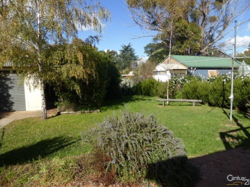 172 Sale Street, Orange NSW 2800