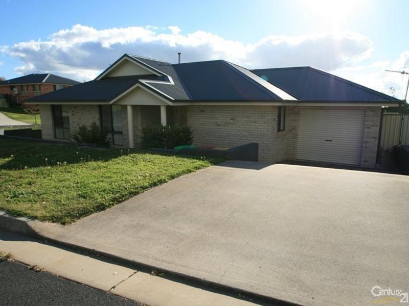 1  Kendor Place, Orange NSW 2800