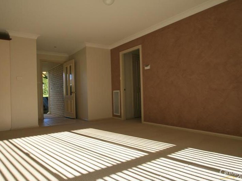 1  Kendor Place, Orange NSW 2800