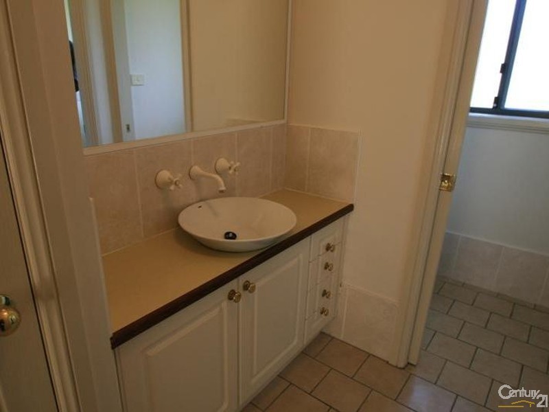 1  Kendor Place, Orange NSW 2800