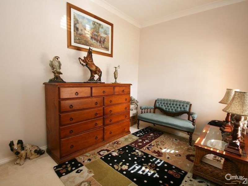 4 SOPHIE DRIVE, Orange NSW 2800