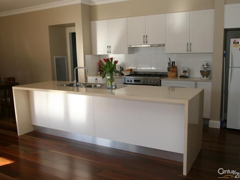 80 Valencia Drive, Orange NSW 2800