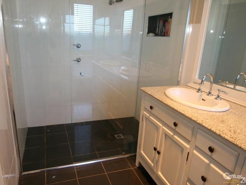 80 Valencia Drive, Orange NSW 2800