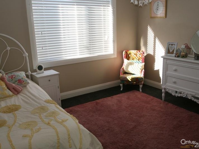 80 Valencia Drive, Orange NSW 2800