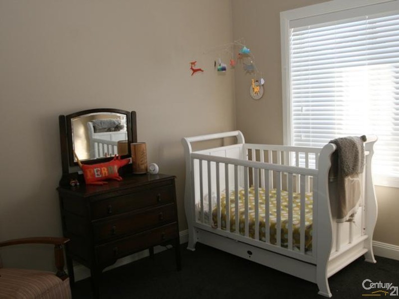 80 Valencia Drive, Orange NSW 2800